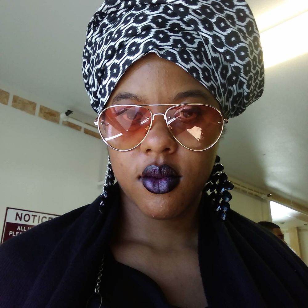 Meet your Posher, Marisia